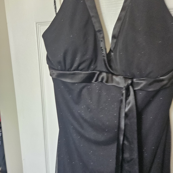 Black sparkle halter dress - Picture 4 of 11
